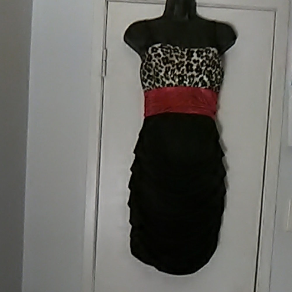 Dress - Black & Leopard w red ribbon